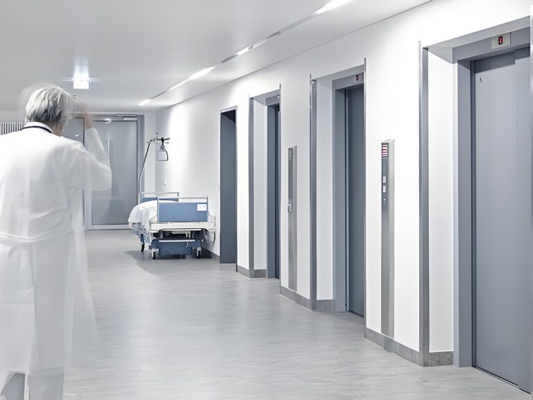 HOSPTIAL ELEVATOR